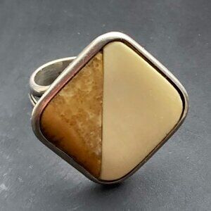 Unusual sterling ring with geometric inlay